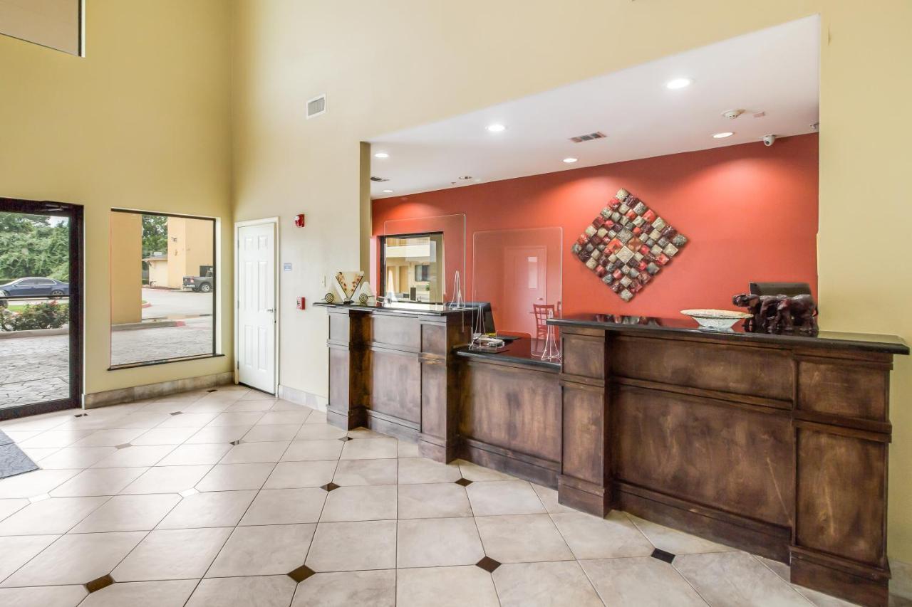 Americas Best Value Inn & Suites Tomball Esterno foto