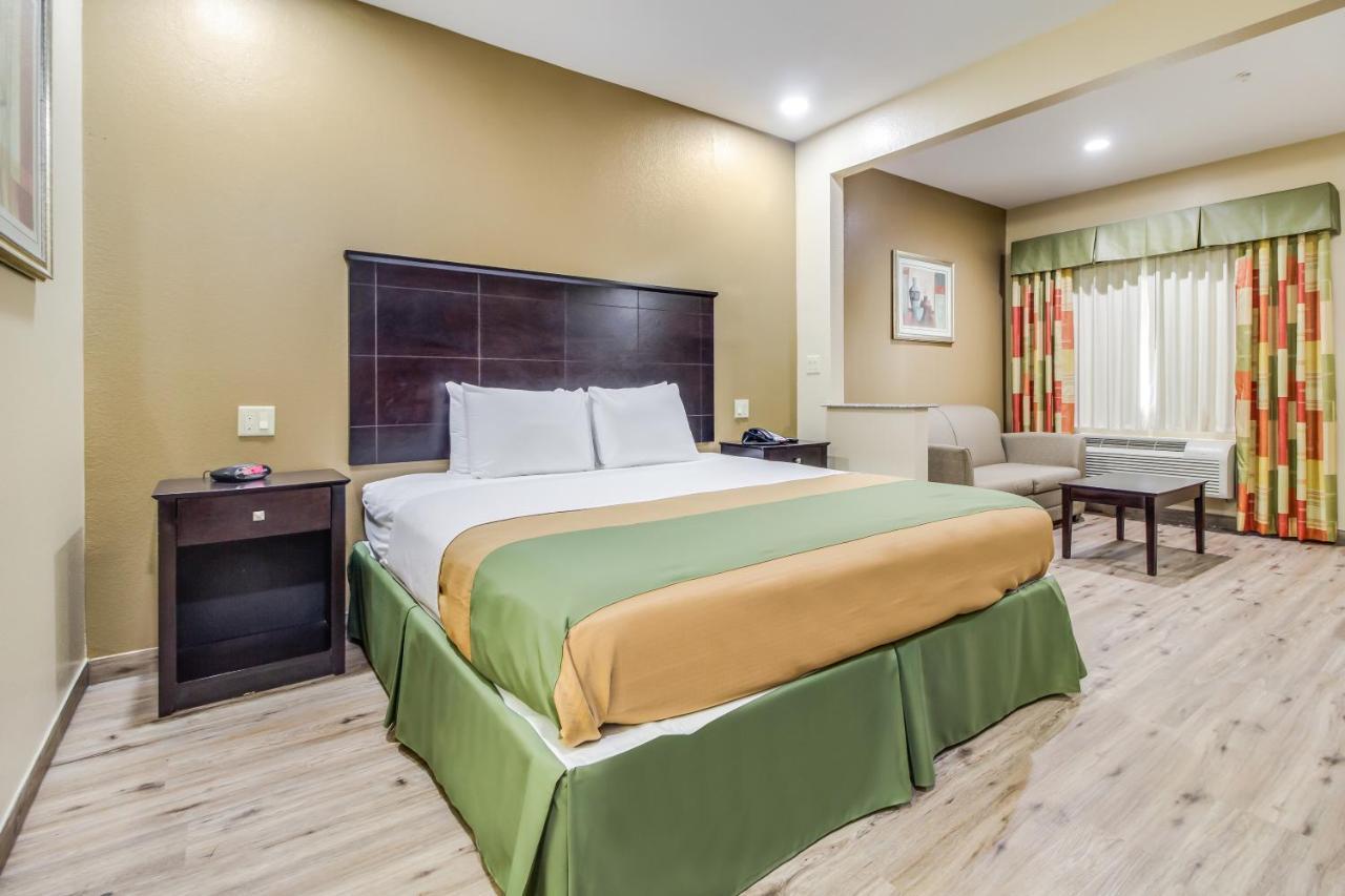 Americas Best Value Inn & Suites Tomball Esterno foto